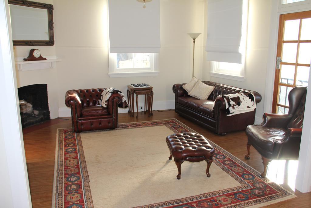 Mentor Chambers Apartment Bed & Breakfast West Wyalong Buitenkant foto
